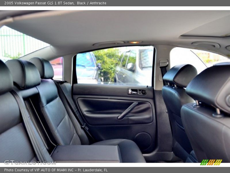 Black / Anthracite 2005 Volkswagen Passat GLS 1.8T Sedan