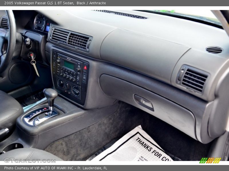 Black / Anthracite 2005 Volkswagen Passat GLS 1.8T Sedan