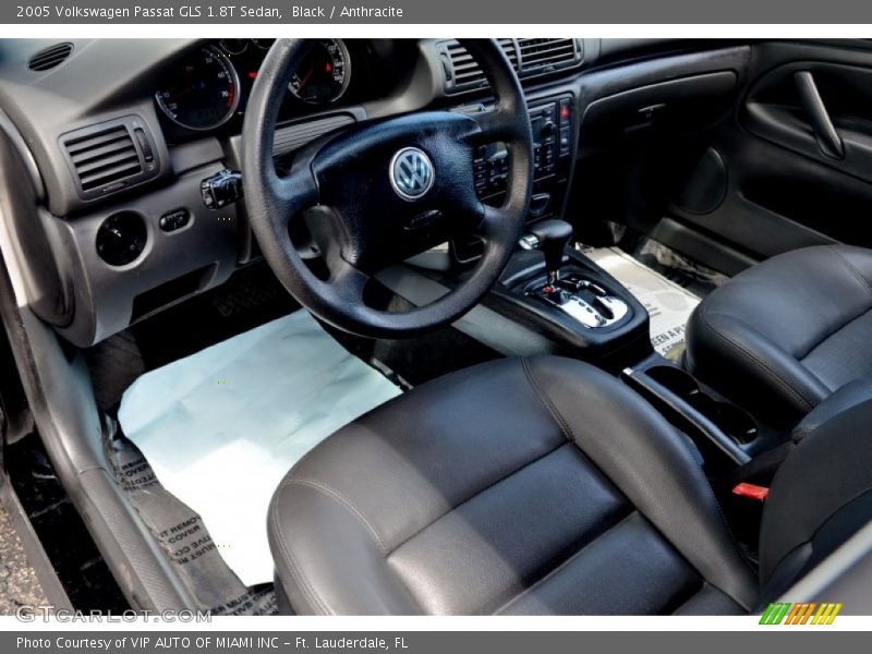  2005 Passat GLS 1.8T Sedan Anthracite Interior