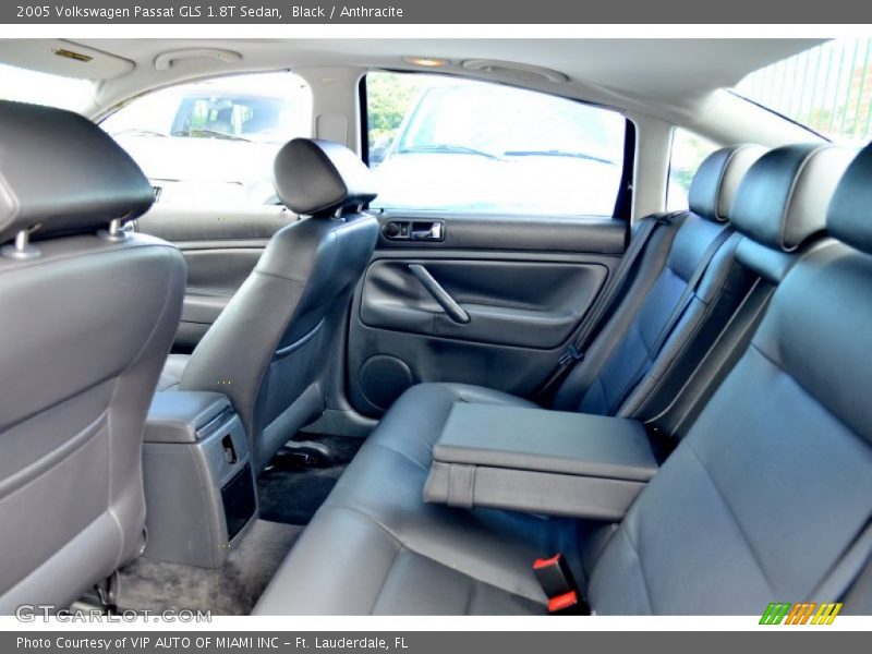 Black / Anthracite 2005 Volkswagen Passat GLS 1.8T Sedan