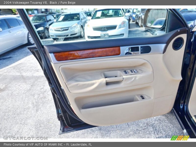 Black / Pure Beige 2004 Volkswagen Touareg V8