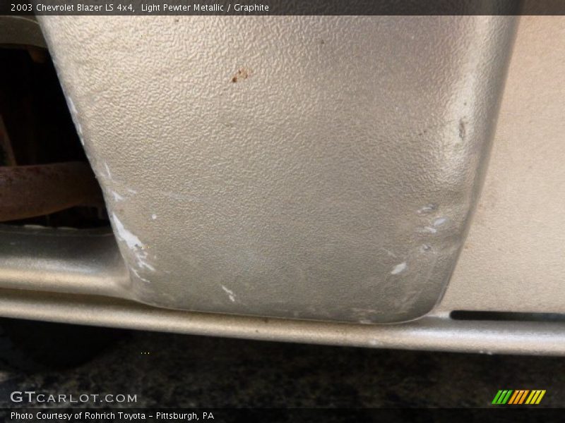 Light Pewter Metallic / Graphite 2003 Chevrolet Blazer LS 4x4