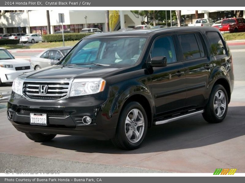 Front 3/4 View of 2014 Pilot EX