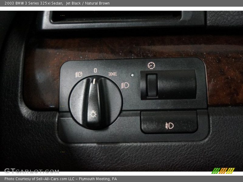 Jet Black / Natural Brown 2003 BMW 3 Series 325xi Sedan