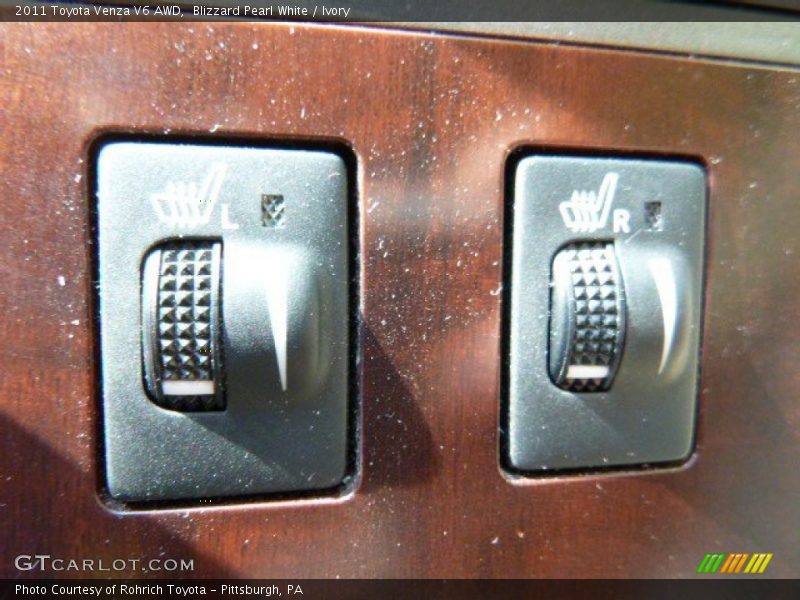 Blizzard Pearl White / Ivory 2011 Toyota Venza V6 AWD