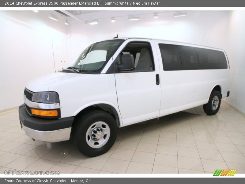Front 3/4 View of 2014 Express 3500 Passenger Extended LT