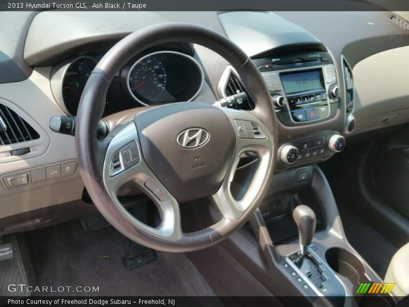 Ash Black / Taupe 2013 Hyundai Tucson GLS