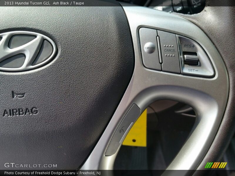 Ash Black / Taupe 2013 Hyundai Tucson GLS