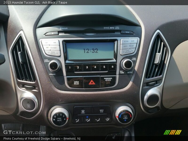 Ash Black / Taupe 2013 Hyundai Tucson GLS