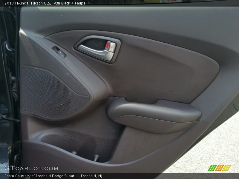 Ash Black / Taupe 2013 Hyundai Tucson GLS