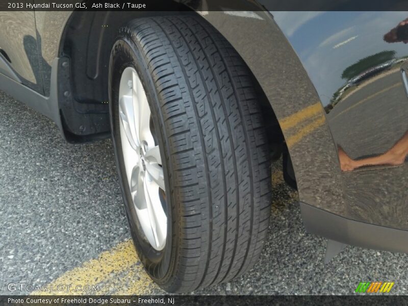 Ash Black / Taupe 2013 Hyundai Tucson GLS