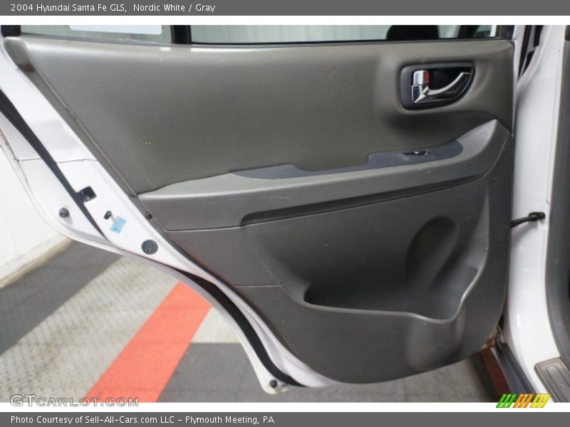 Nordic White / Gray 2004 Hyundai Santa Fe GLS