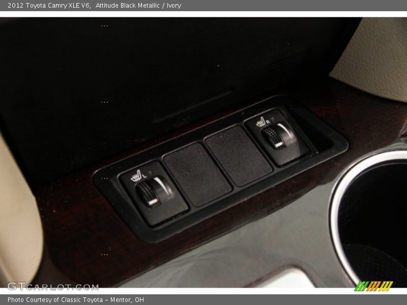 Attitude Black Metallic / Ivory 2012 Toyota Camry XLE V6