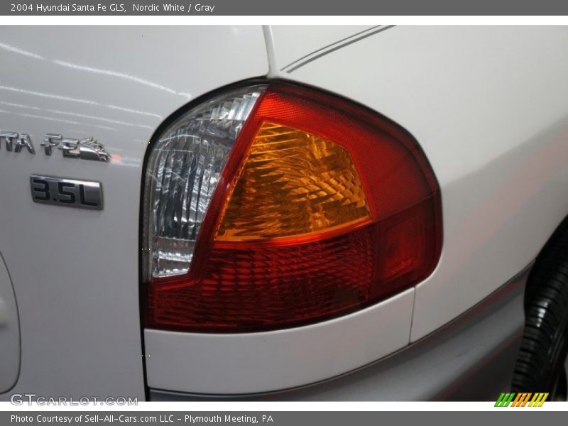 Nordic White / Gray 2004 Hyundai Santa Fe GLS