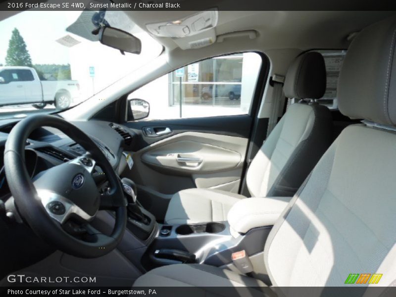 Sunset Metallic / Charcoal Black 2016 Ford Escape SE 4WD