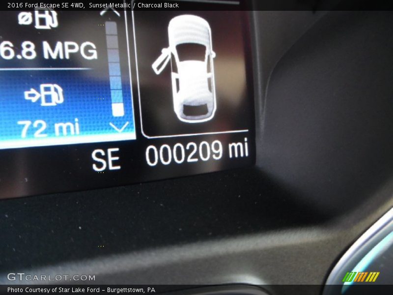 Sunset Metallic / Charcoal Black 2016 Ford Escape SE 4WD