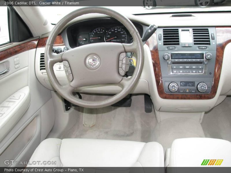 Glacier White / Titanium 2006 Cadillac DTS