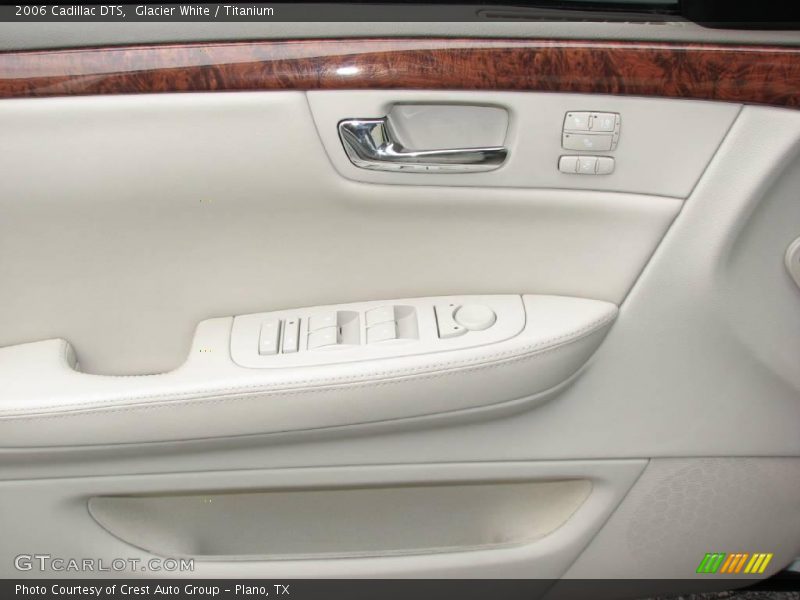 Glacier White / Titanium 2006 Cadillac DTS