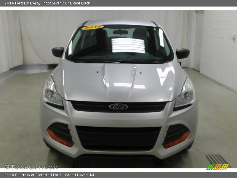 Ingot Silver / Charcoal Black 2014 Ford Escape S