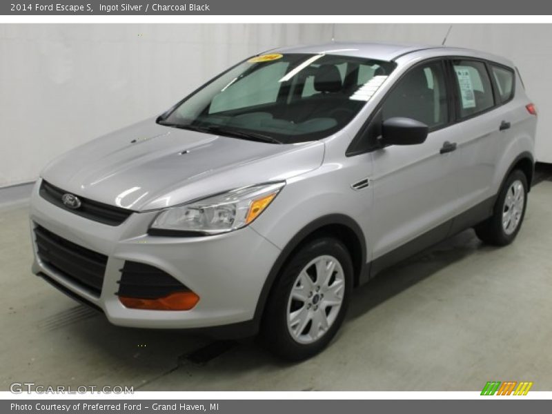 Ingot Silver / Charcoal Black 2014 Ford Escape S