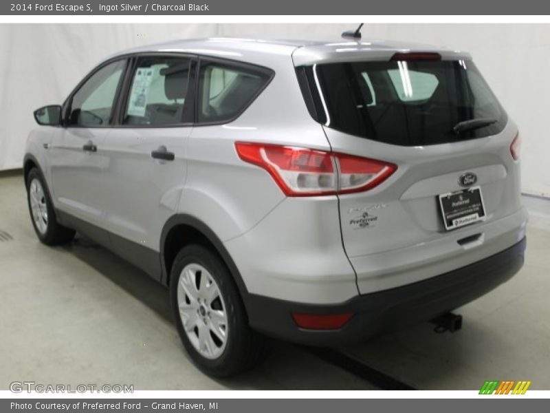 Ingot Silver / Charcoal Black 2014 Ford Escape S