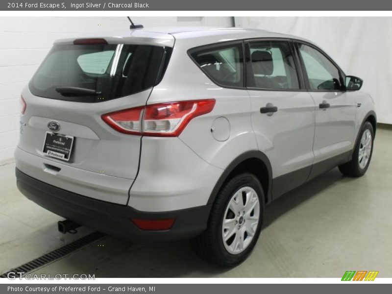 Ingot Silver / Charcoal Black 2014 Ford Escape S