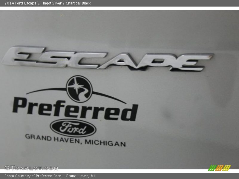 Ingot Silver / Charcoal Black 2014 Ford Escape S
