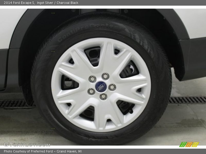 Ingot Silver / Charcoal Black 2014 Ford Escape S