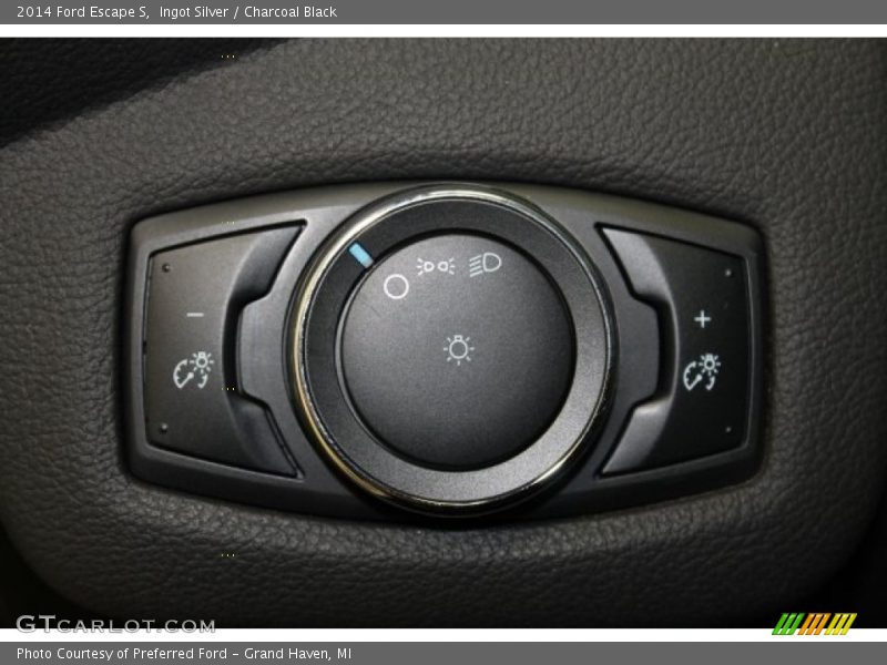 Ingot Silver / Charcoal Black 2014 Ford Escape S