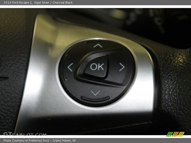 Ingot Silver / Charcoal Black 2014 Ford Escape S
