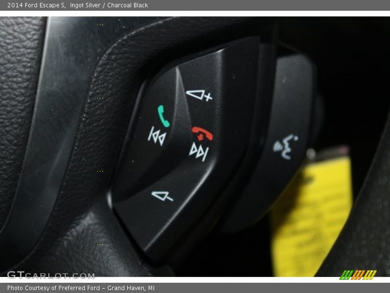 Ingot Silver / Charcoal Black 2014 Ford Escape S
