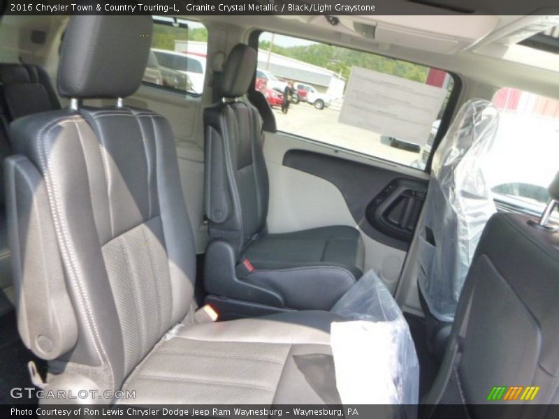 Granite Crystal Metallic / Black/Light Graystone 2016 Chrysler Town & Country Touring-L