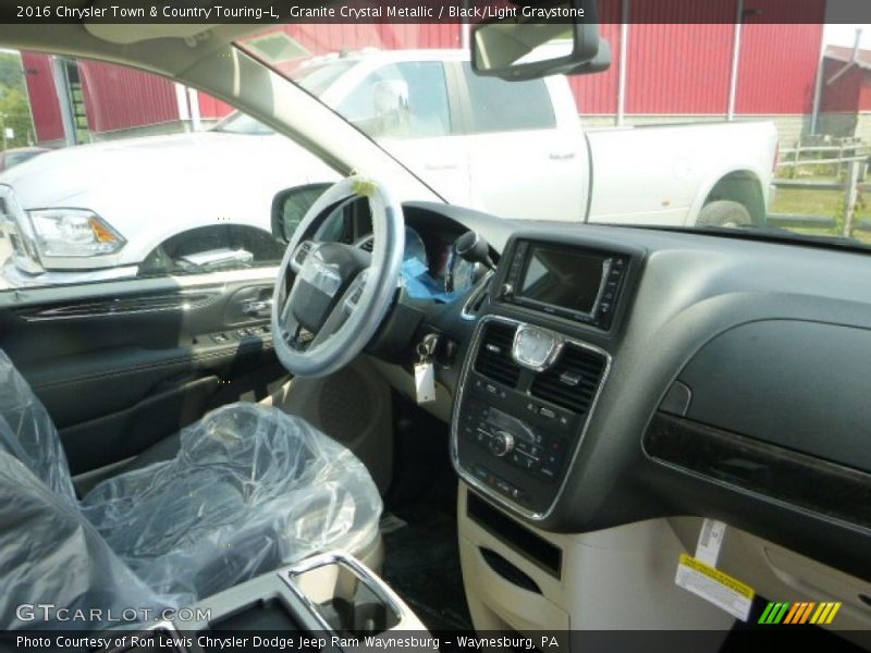 Granite Crystal Metallic / Black/Light Graystone 2016 Chrysler Town & Country Touring-L