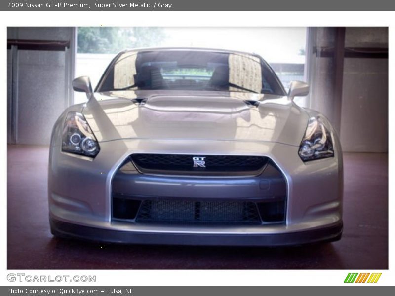  2009 GT-R Premium Super Silver Metallic