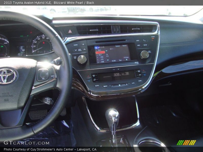 Blizzard White Pearl / Black 2013 Toyota Avalon Hybrid XLE