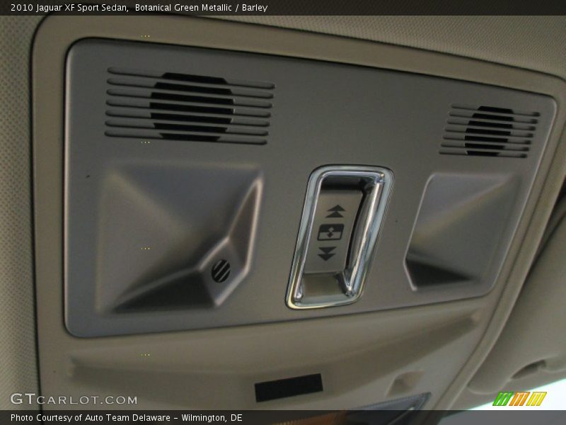 Botanical Green Metallic / Barley 2010 Jaguar XF Sport Sedan