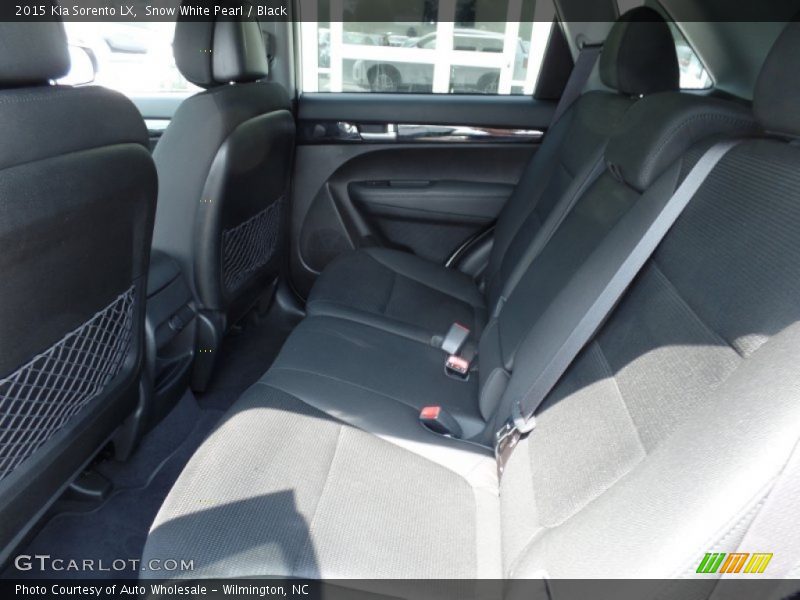 Snow White Pearl / Black 2015 Kia Sorento LX