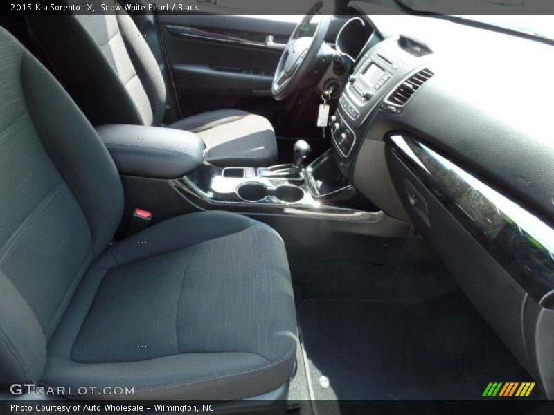 Snow White Pearl / Black 2015 Kia Sorento LX