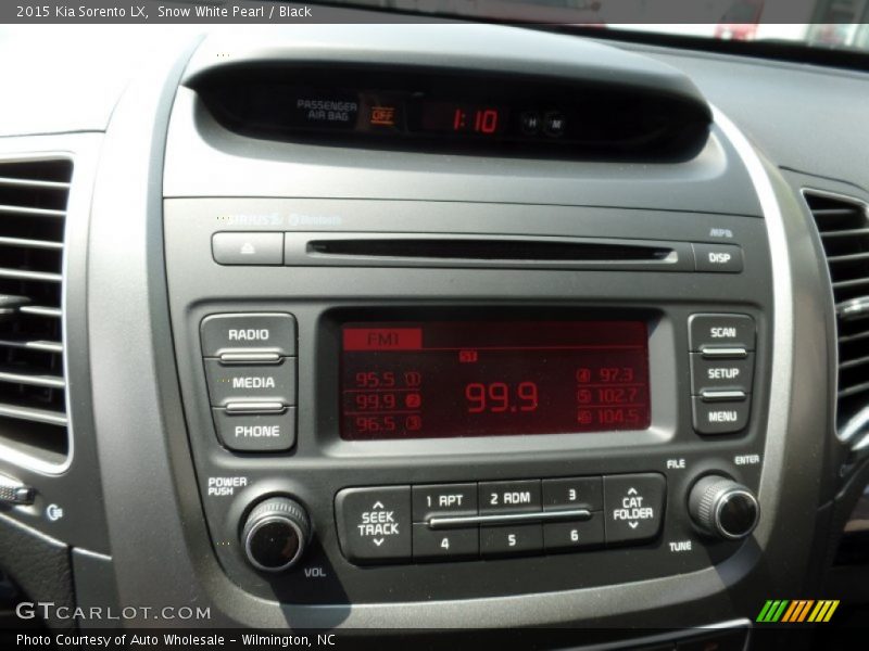 Snow White Pearl / Black 2015 Kia Sorento LX