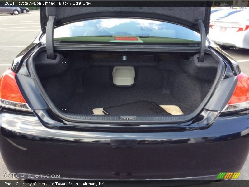 Black / Light Gray 2011 Toyota Avalon Limited