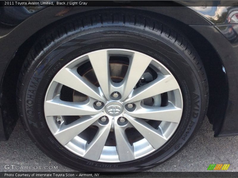 Black / Light Gray 2011 Toyota Avalon Limited