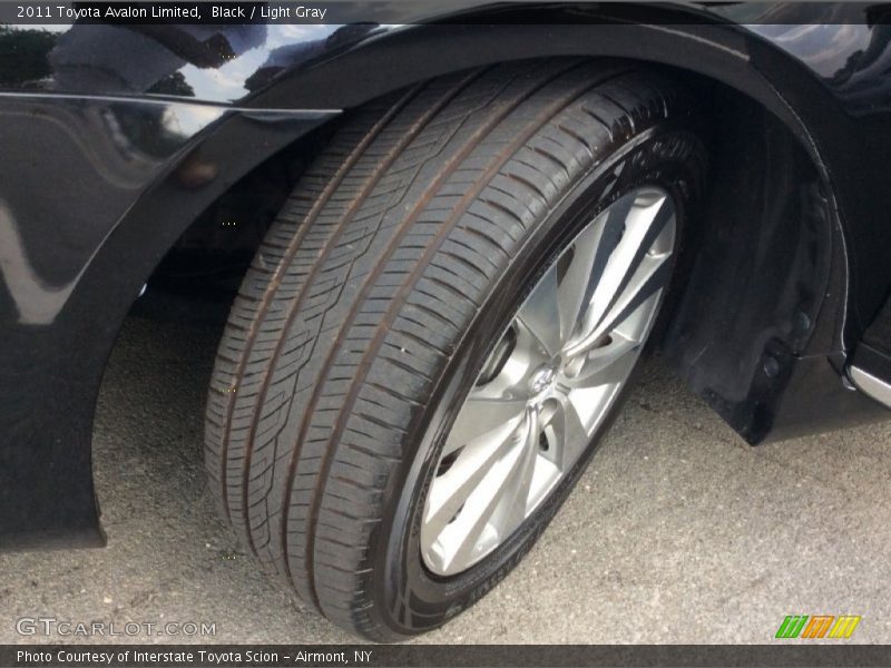 Black / Light Gray 2011 Toyota Avalon Limited