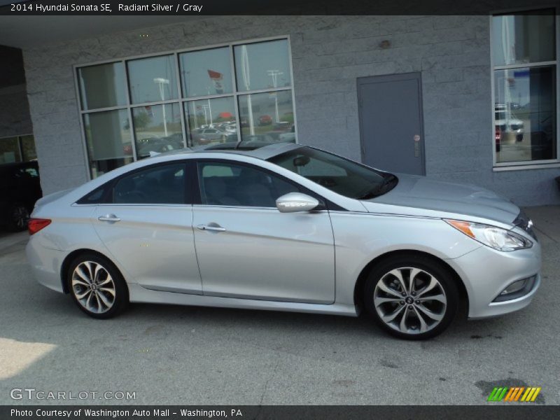 Radiant Silver / Gray 2014 Hyundai Sonata SE