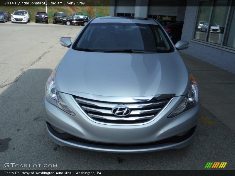 Radiant Silver / Gray 2014 Hyundai Sonata SE