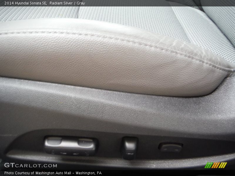 Radiant Silver / Gray 2014 Hyundai Sonata SE