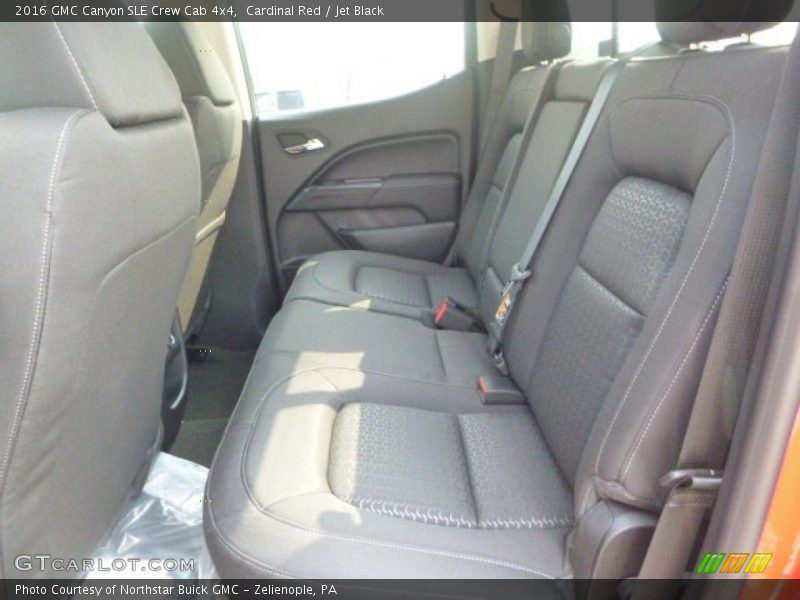 Cardinal Red / Jet Black 2016 GMC Canyon SLE Crew Cab 4x4