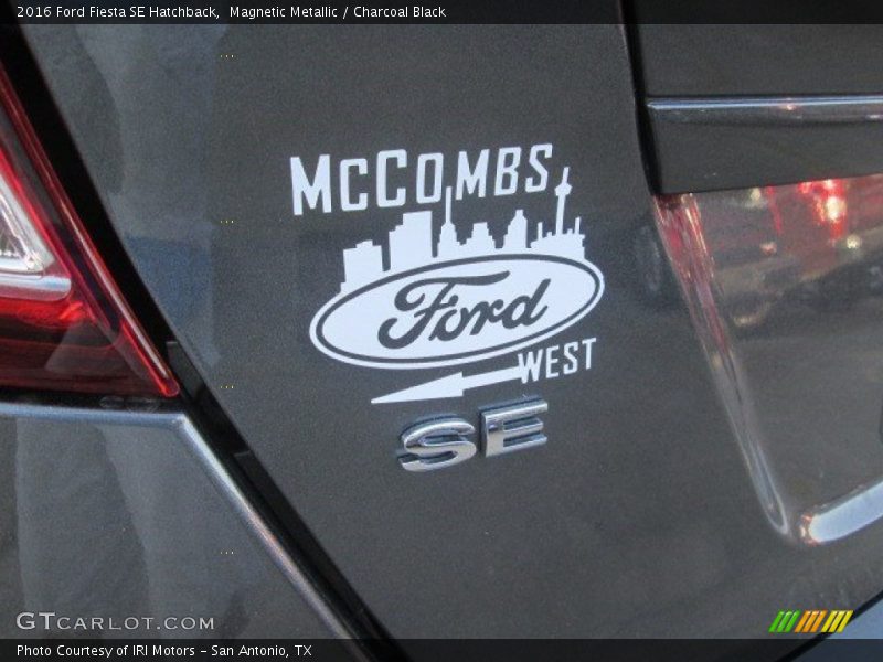 Magnetic Metallic / Charcoal Black 2016 Ford Fiesta SE Hatchback