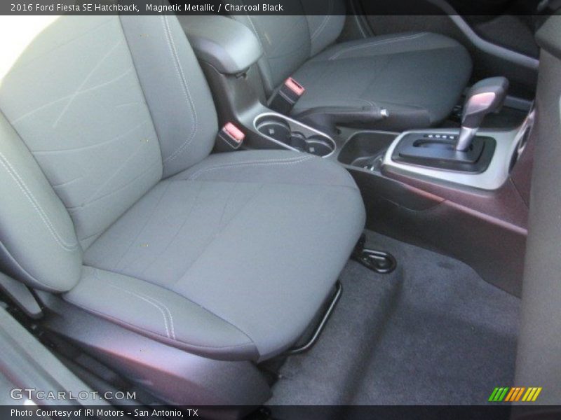Magnetic Metallic / Charcoal Black 2016 Ford Fiesta SE Hatchback