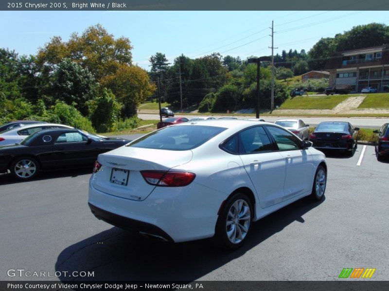 Bright White / Black 2015 Chrysler 200 S