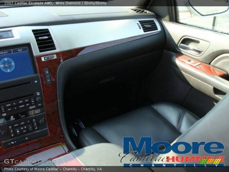 White Diamond / Ebony/Ebony 2007 Cadillac Escalade AWD